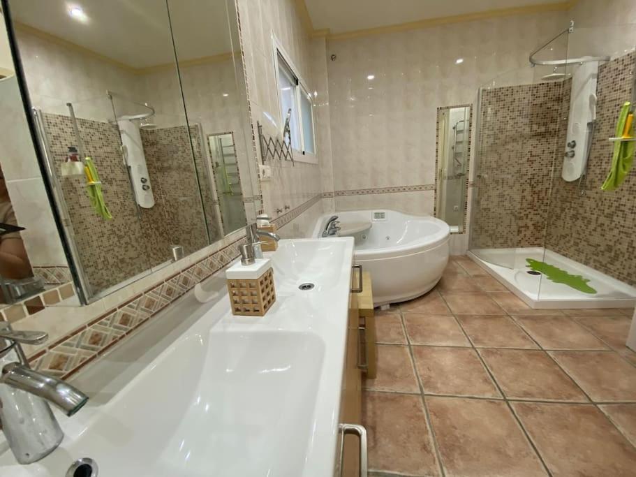 فيلا Espectacular Atico Duplex Con 2 Terrazas & Piscina مالقة المظهر الخارجي الصورة